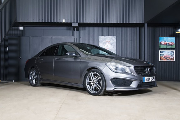Mercedes-Benz CLA200 2 of 18