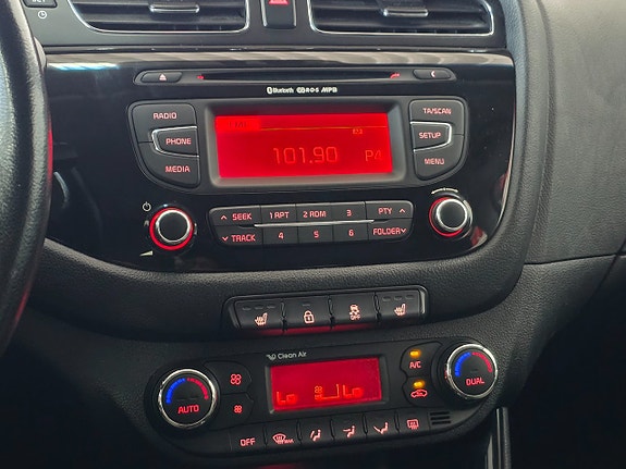 Kia Ceed 12 of 17