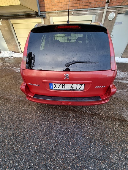 Peugeot 206 SW 3 of 6