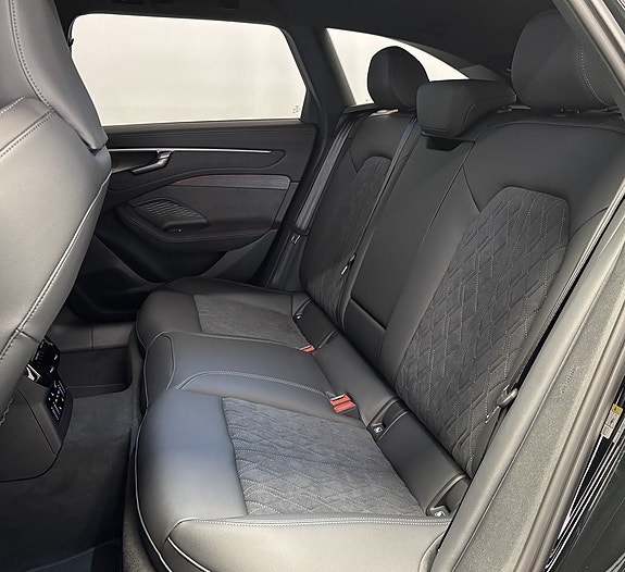 Audi A6 9 of 16