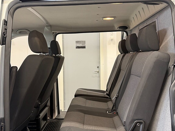 Volkswagen Transporter 23 of 30