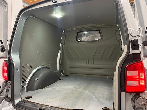 Volkswagen Transporter 19 of 30