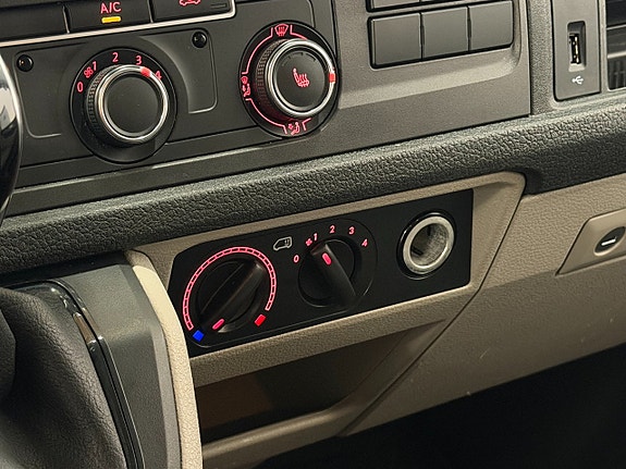 Volkswagen Transporter 25 of 30