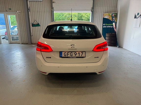 Peugeot 308 SW 5 of 14
