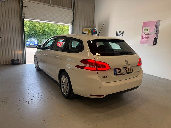 Peugeot 308 SW 4 of 14