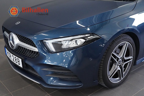 Mercedes-Benz A180 2 of 27