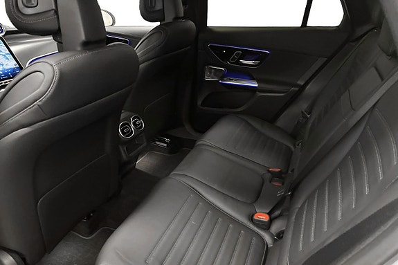 Mercedes-Benz GLC300 de 9 of 14