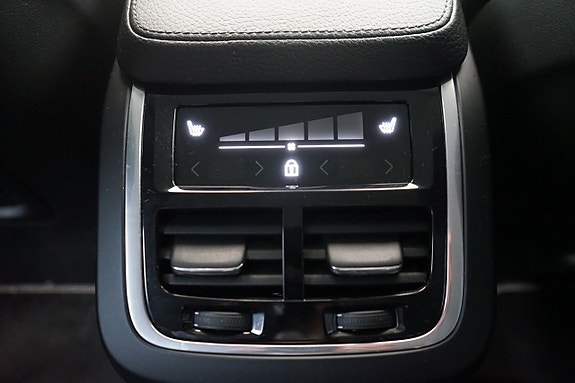 Volvo S90 10 of 12