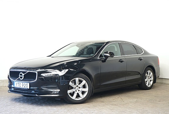 Volvo S90 2 of 12