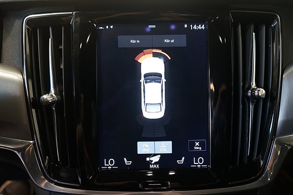 Volvo S90 8 of 12