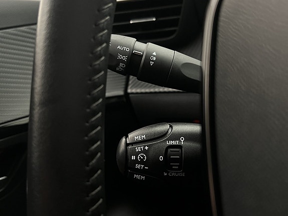 Peugeot e-208 13 of 27