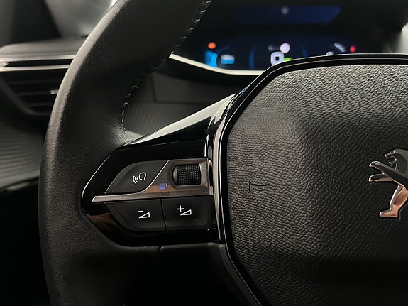 Peugeot e-208 14 of 27
