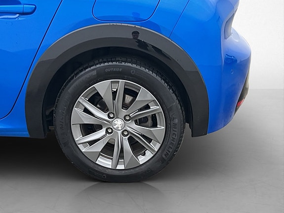 Peugeot e-208 25 of 27