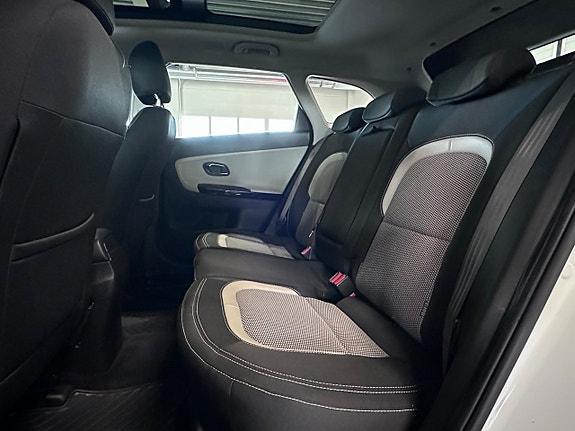 Kia Ceed 8 of 11
