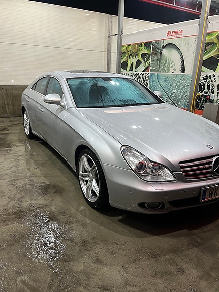 Mercedes-Benz CLS350 5 of 7