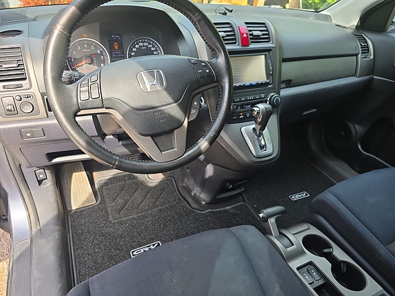 Honda CR-V 6 of 8