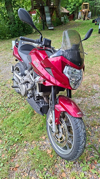 Aprilia Shiver 750 gt 2 of 3
