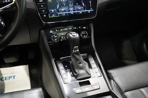 Skoda Superb 17 of 29