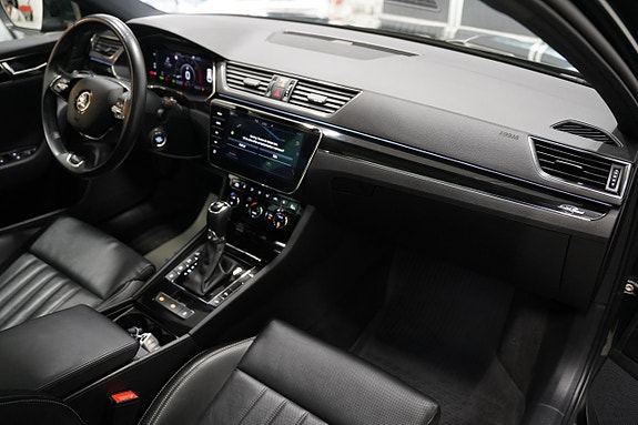 Skoda Superb 13 of 29