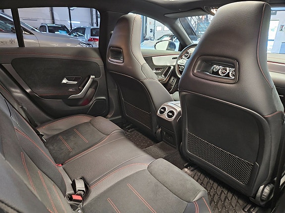 Mercedes-Benz CLA250 e 18 of 30