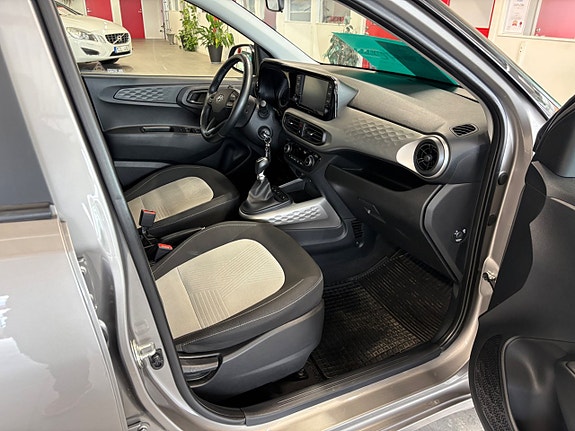 Hyundai i10 9 of 9