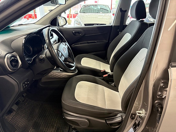 Hyundai i10 8 of 9
