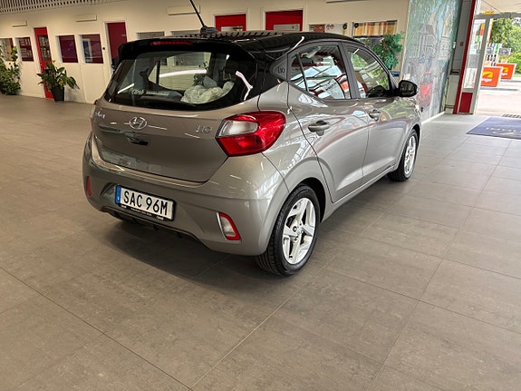 Hyundai i10 4 of 9