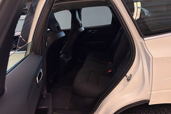 Volvo XC60 4 of 11