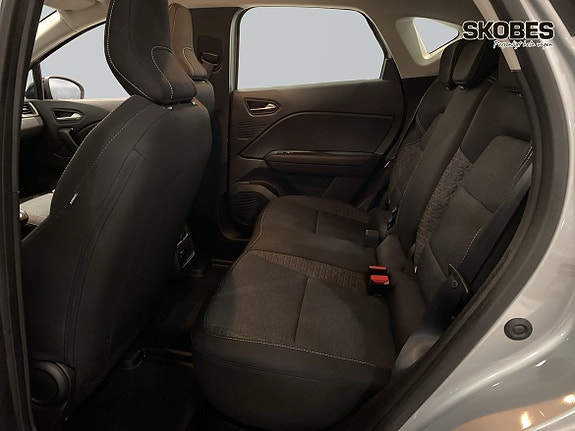 Renault Captur 8 of 16