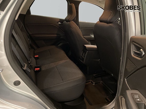 Renault Captur 9 of 16