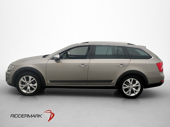 Skoda Octavia Scout 4 of 30