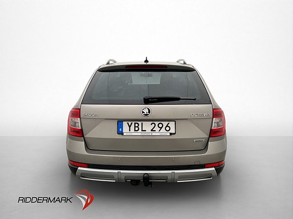 Skoda Octavia Scout 6 of 30