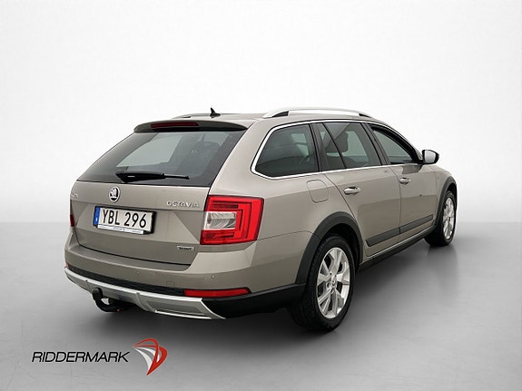 Skoda Octavia Scout 8 of 30