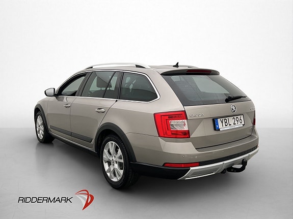 Skoda Octavia Scout 5 of 30
