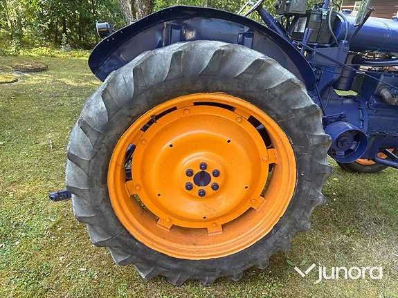 Traktor - Fordson Major, E2058 17 of 30