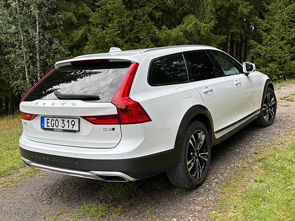 Volvo V90 Cross Country 4 of 9