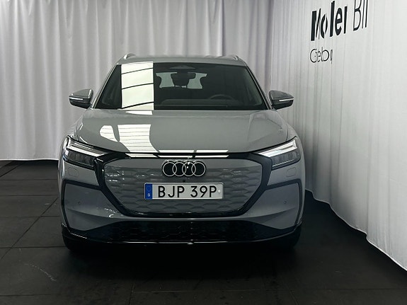 Audi Q4 e-tron 2 of 12