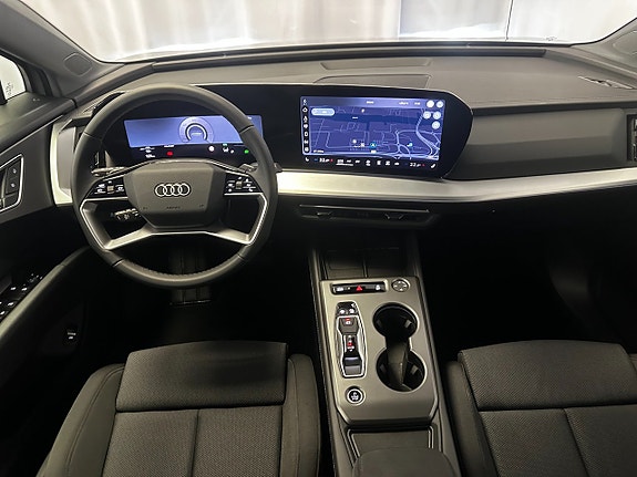 Audi Q4 e-tron 10 of 12