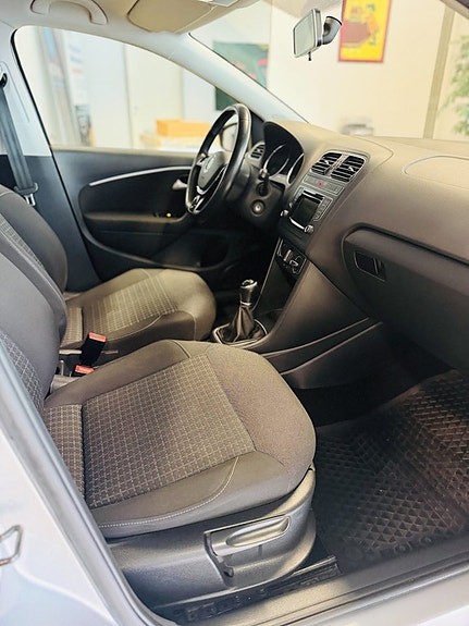Volkswagen Polo 12 of 14