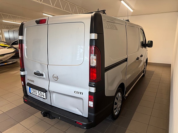 Opel Vivaro 4 of 12