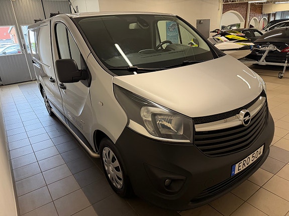 Opel Vivaro 5 of 12