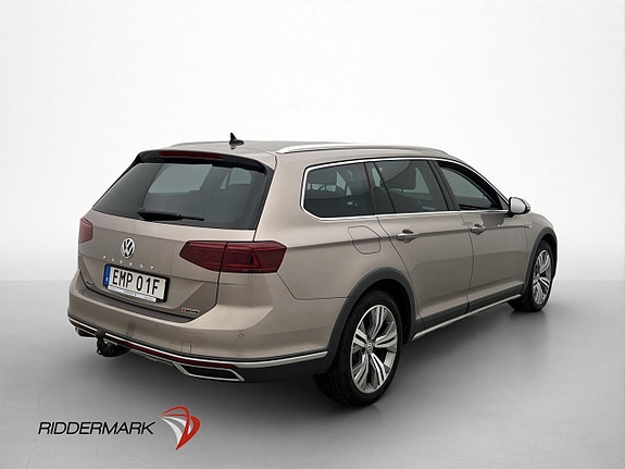 Volkswagen Passat Alltrack 8 of 30