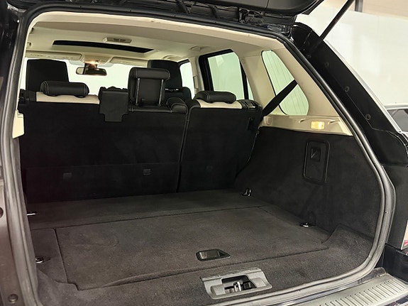 Land Rover Range Rover Sport 28 of 30