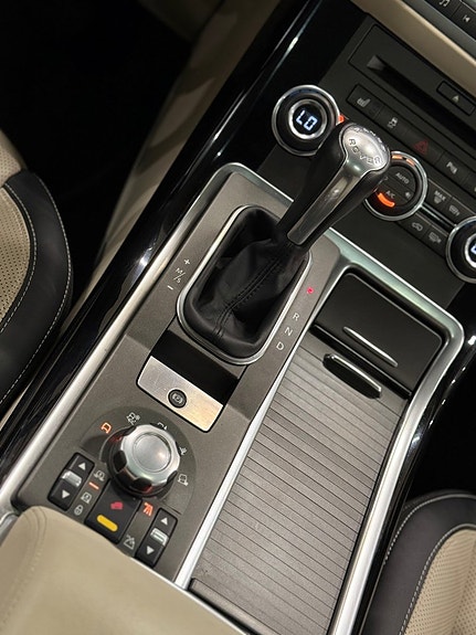 Land Rover Range Rover Sport 19 of 30