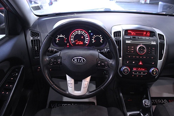 Kia Ceed 12 of 27