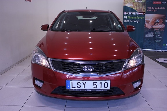 Kia Ceed 8 of 27