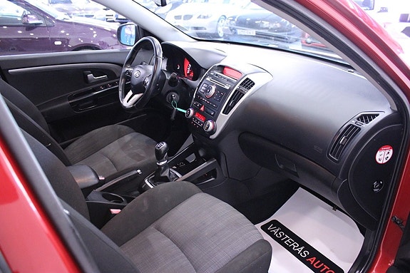 Kia Ceed 14 of 27