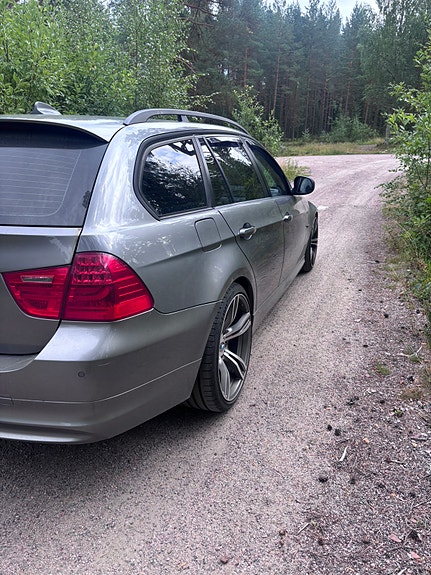 BMW 320d 6 of 6