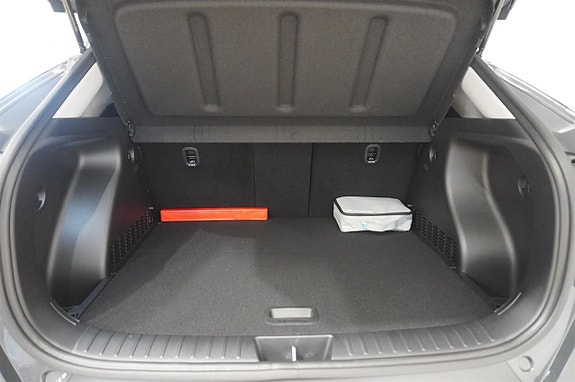 Hyundai Kona 9 of 12