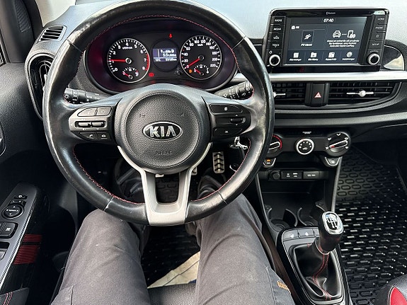 Kia Picanto 9 of 24